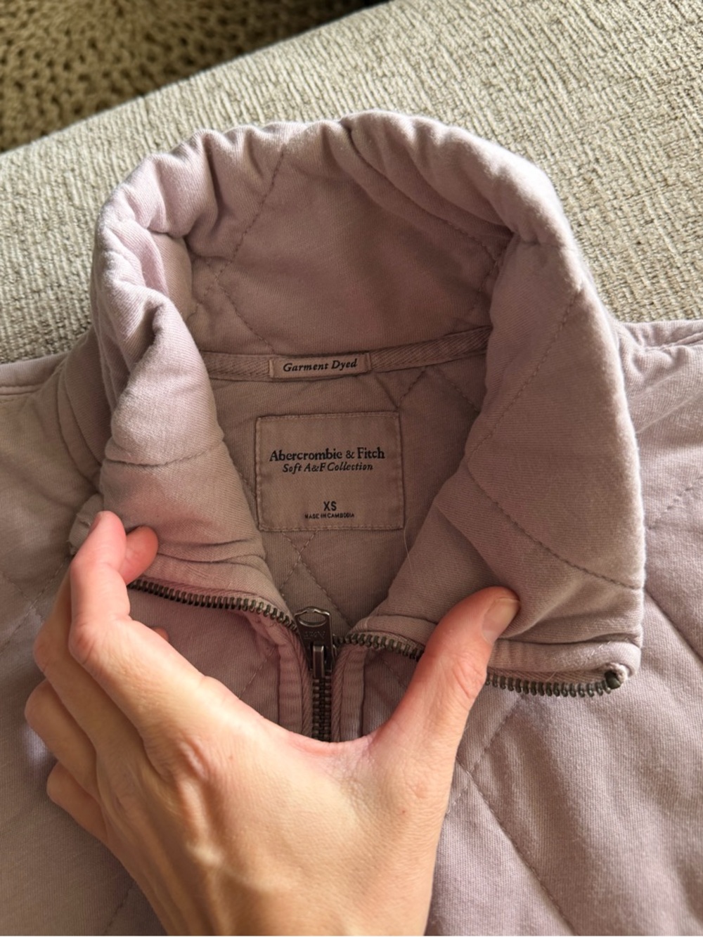 Abercrombie and Fitch Women's Half-Zip Quilted Fleece Jacket - Picture 4 of 10